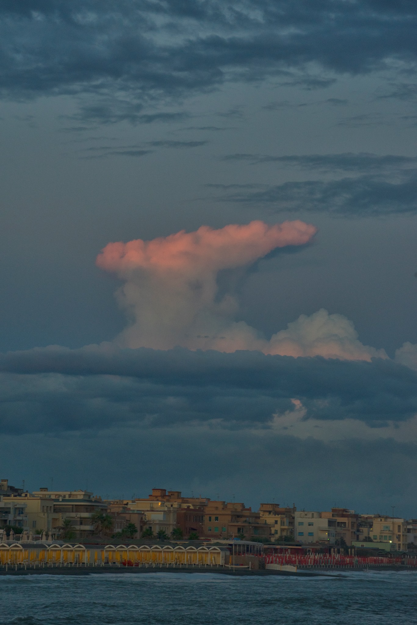 Le nuvole su Ostia: quando il cielo racconta il tempo